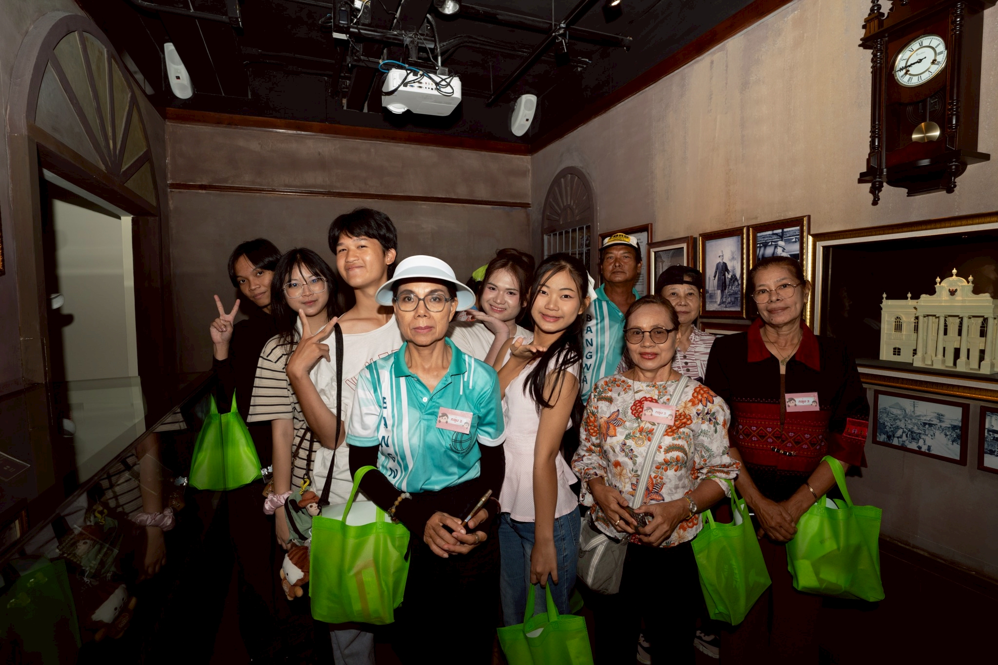 LINE_ALBUM_220468 สำนักงานเขตบางนา เยี่ยมชมพิพิธภัณฑ_.8.jpg