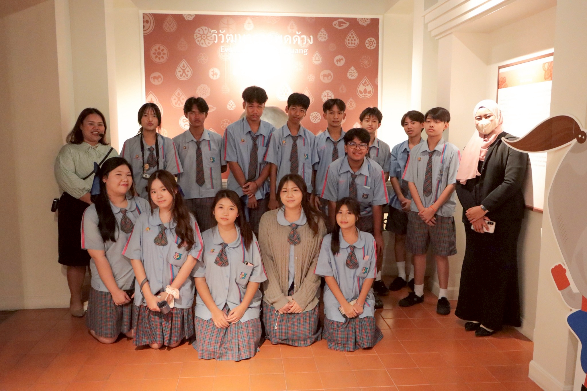 LINE_ALBUM_061368 กรพิทักษ์_250618_2.jpg