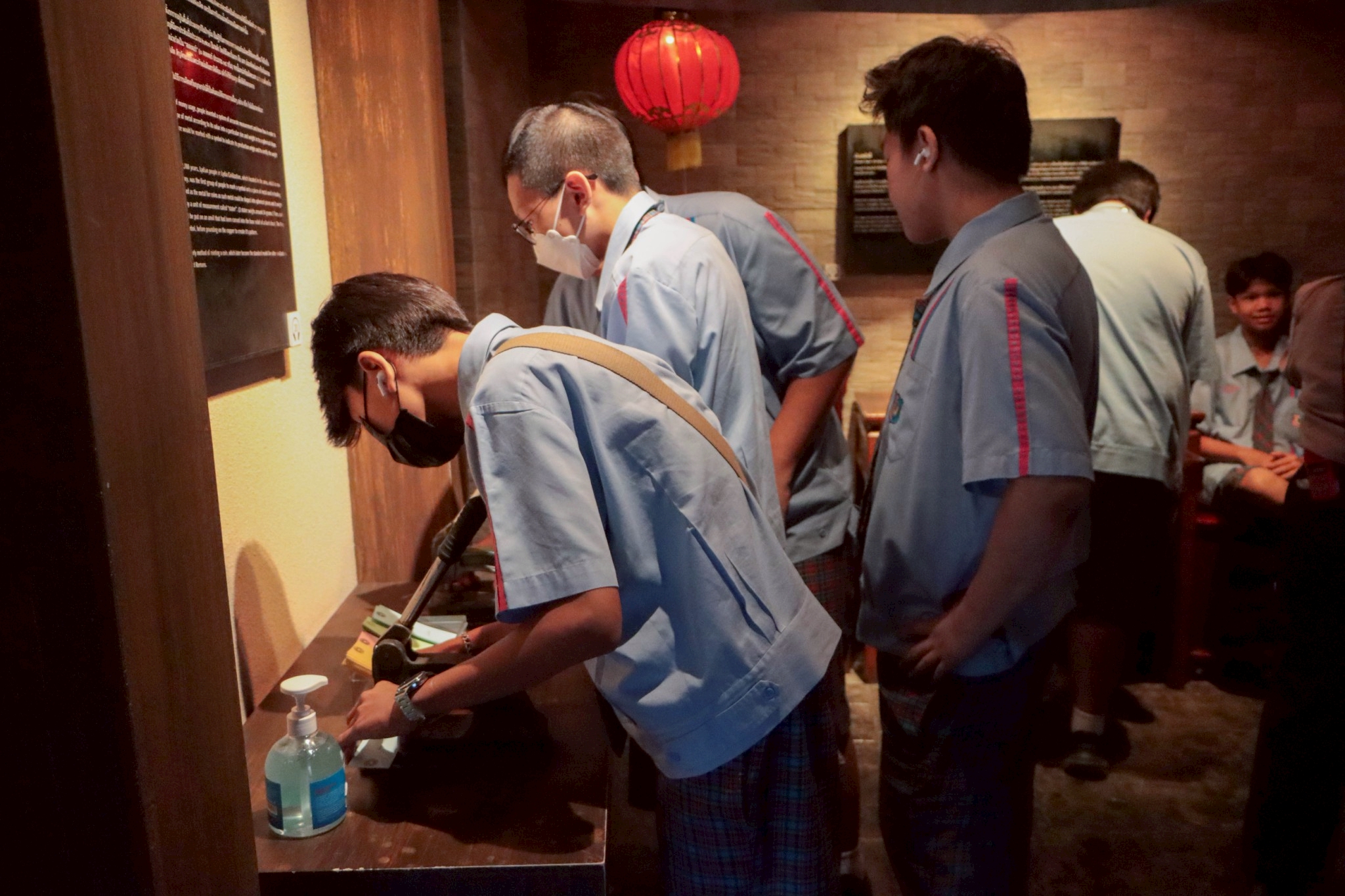 LINE_ALBUM_061268 กรพิทักษ์_250613_2.jpg