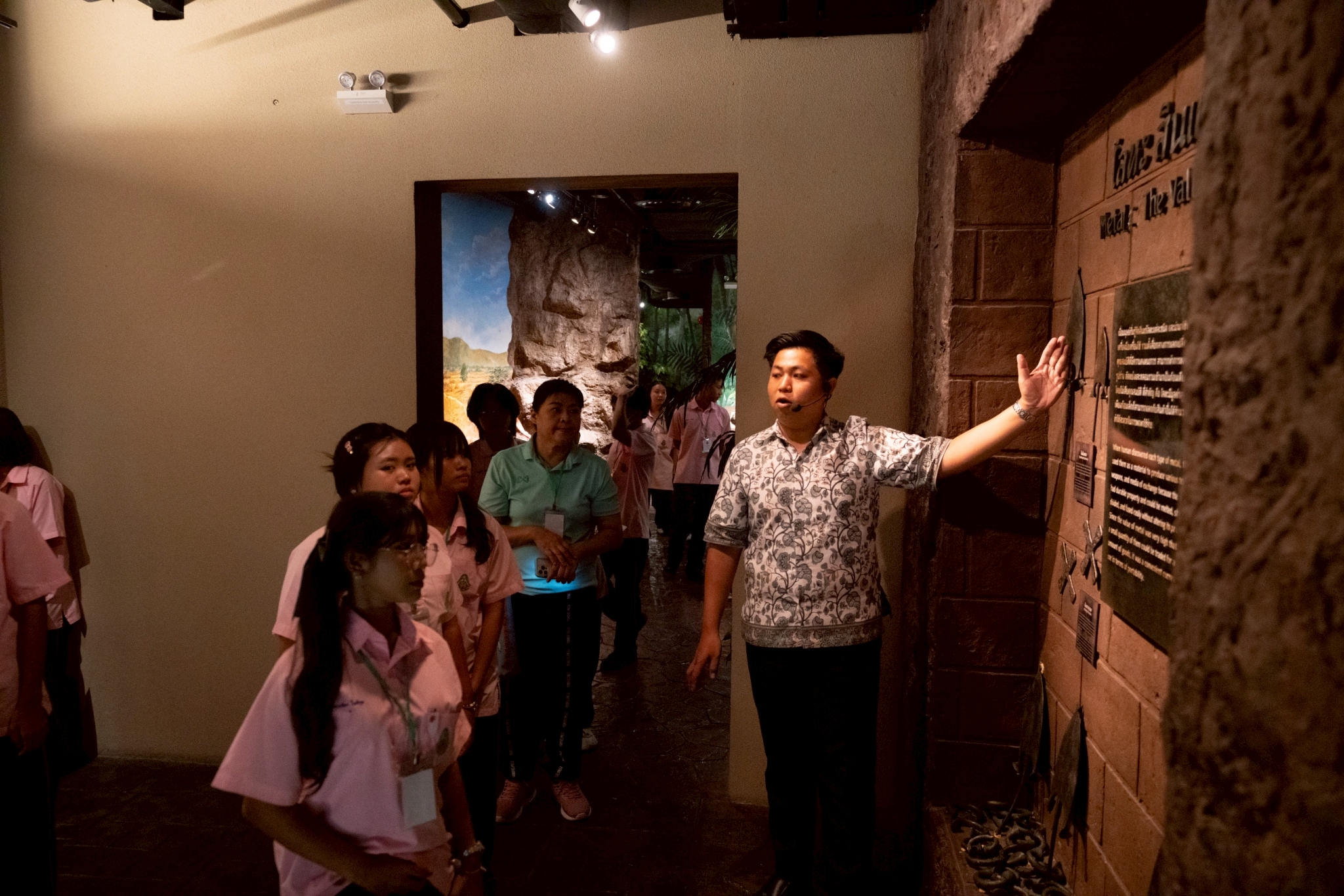 LINE_ALBUM_270668 โรงเรียนมัธยมวัดสิงห์_250701_2.jpg