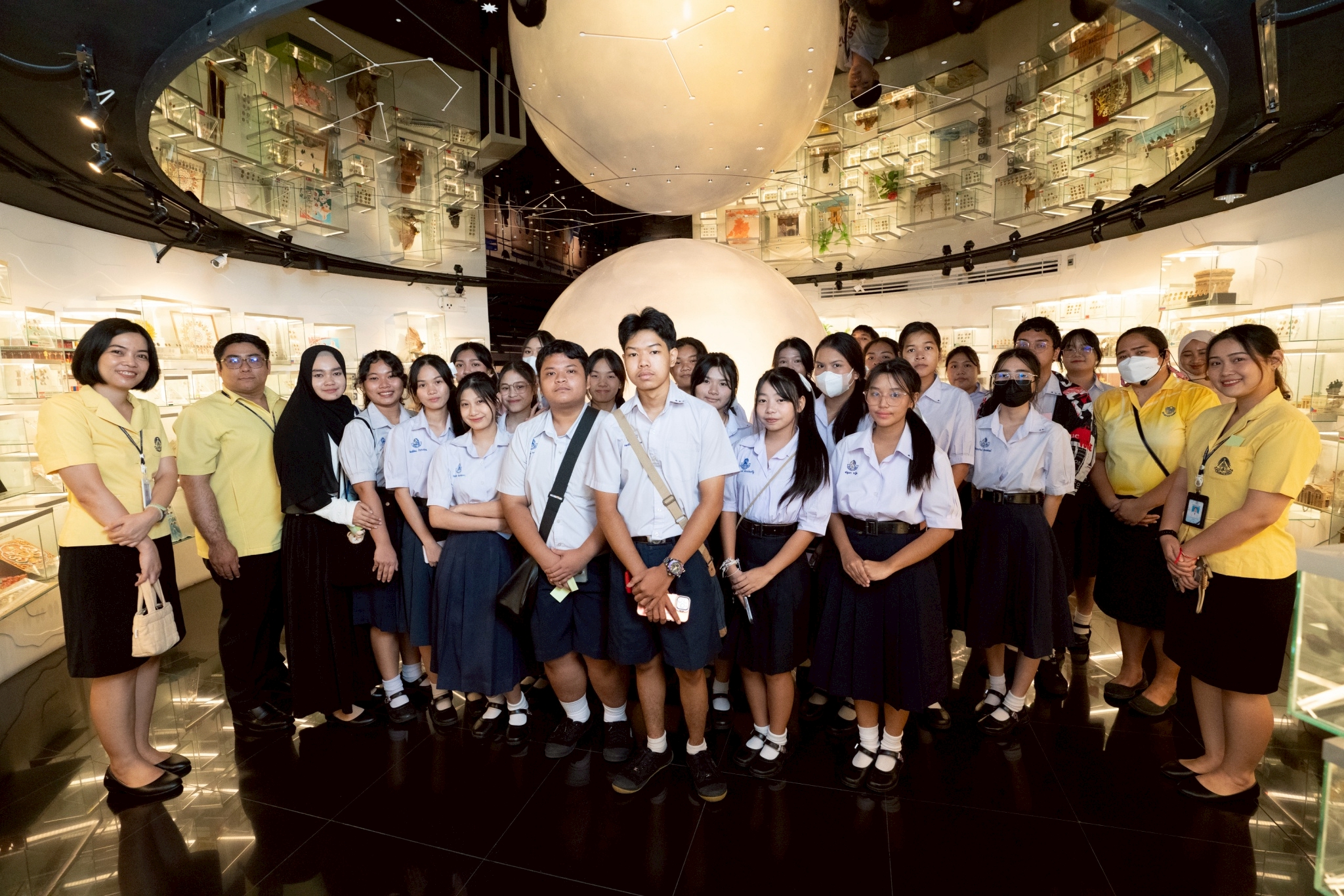 LINE_ALBUM_290768 โรงเรียนราชวินิต_250806_1.jpg