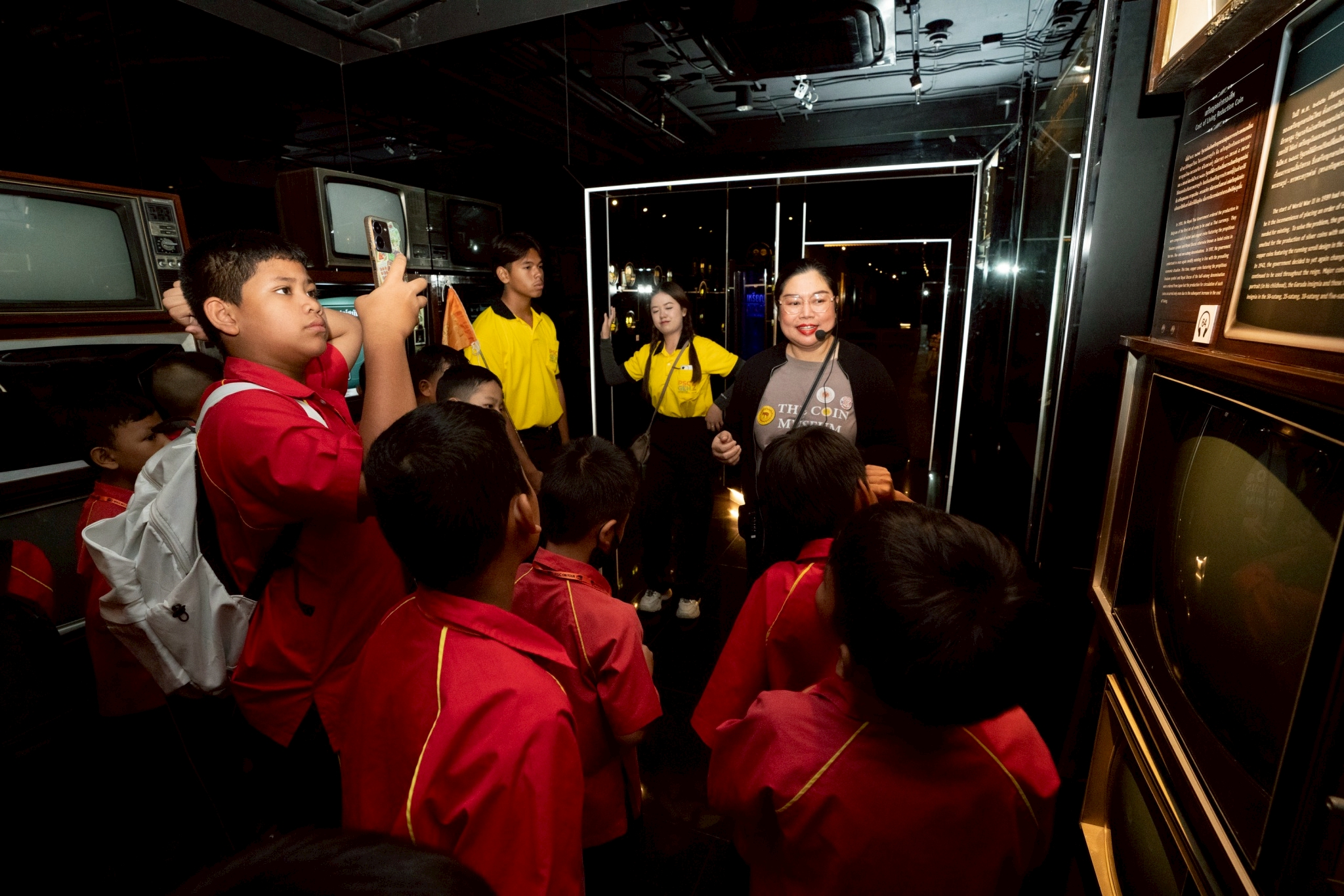 LINE_ALBUM_40968 โรงเรียนนครนนท์วิทยา 1 วัดท้ายเมือง_25.4.jpg