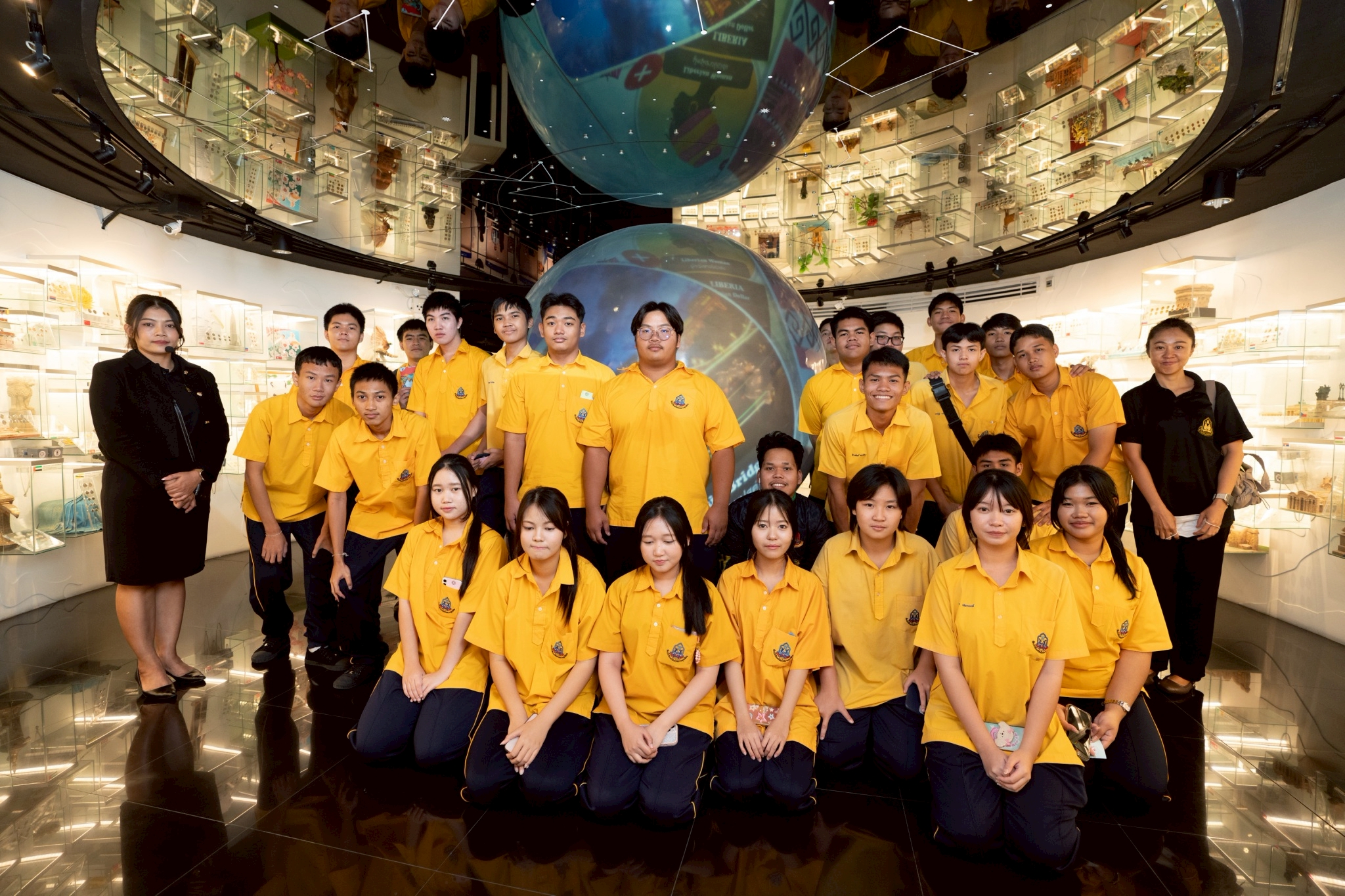 LINE_ALBUM_281068 โรงเรียนรัตนโกสินทร์สมโภชบางขุนเท_2.11.jpg