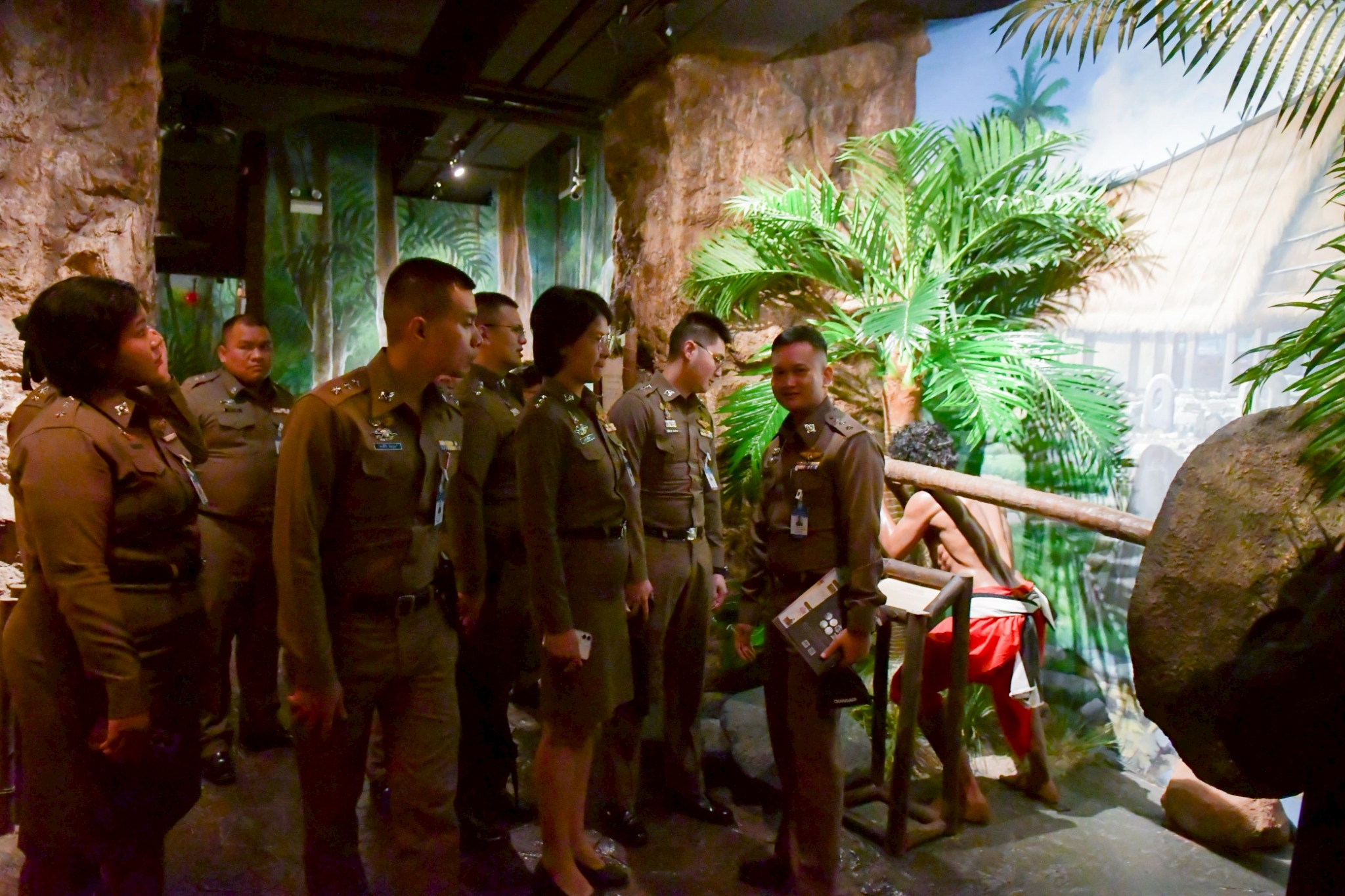 LINE_ALBUM_040269 วิทยาลัยการตำรวจ_260205_4.jpg