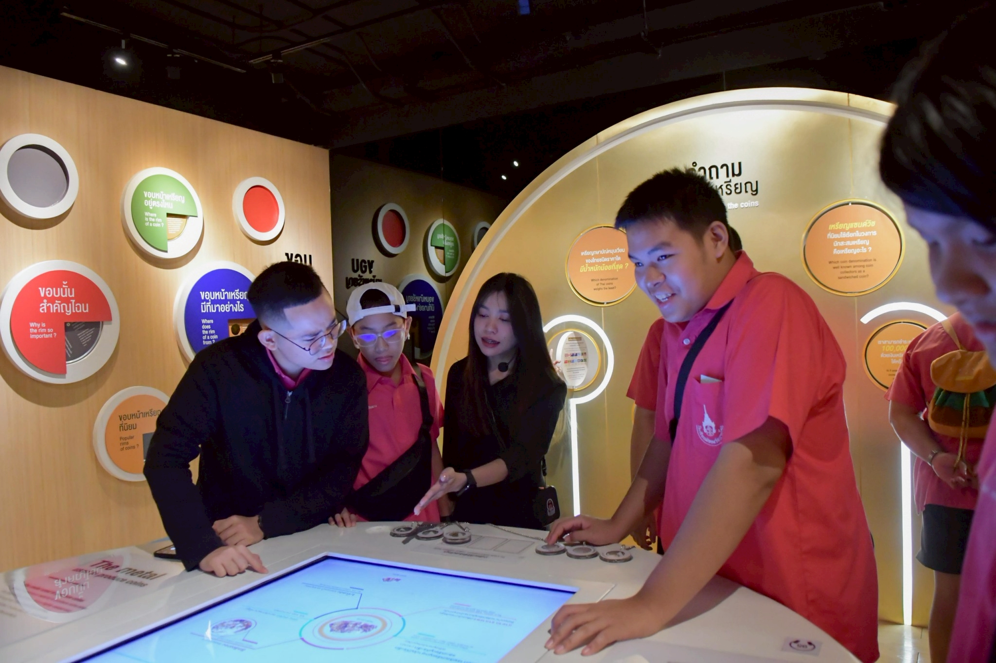 LINE_ALBUM_060269 โรงเรียนวันนายโรง_260209_9.jpg