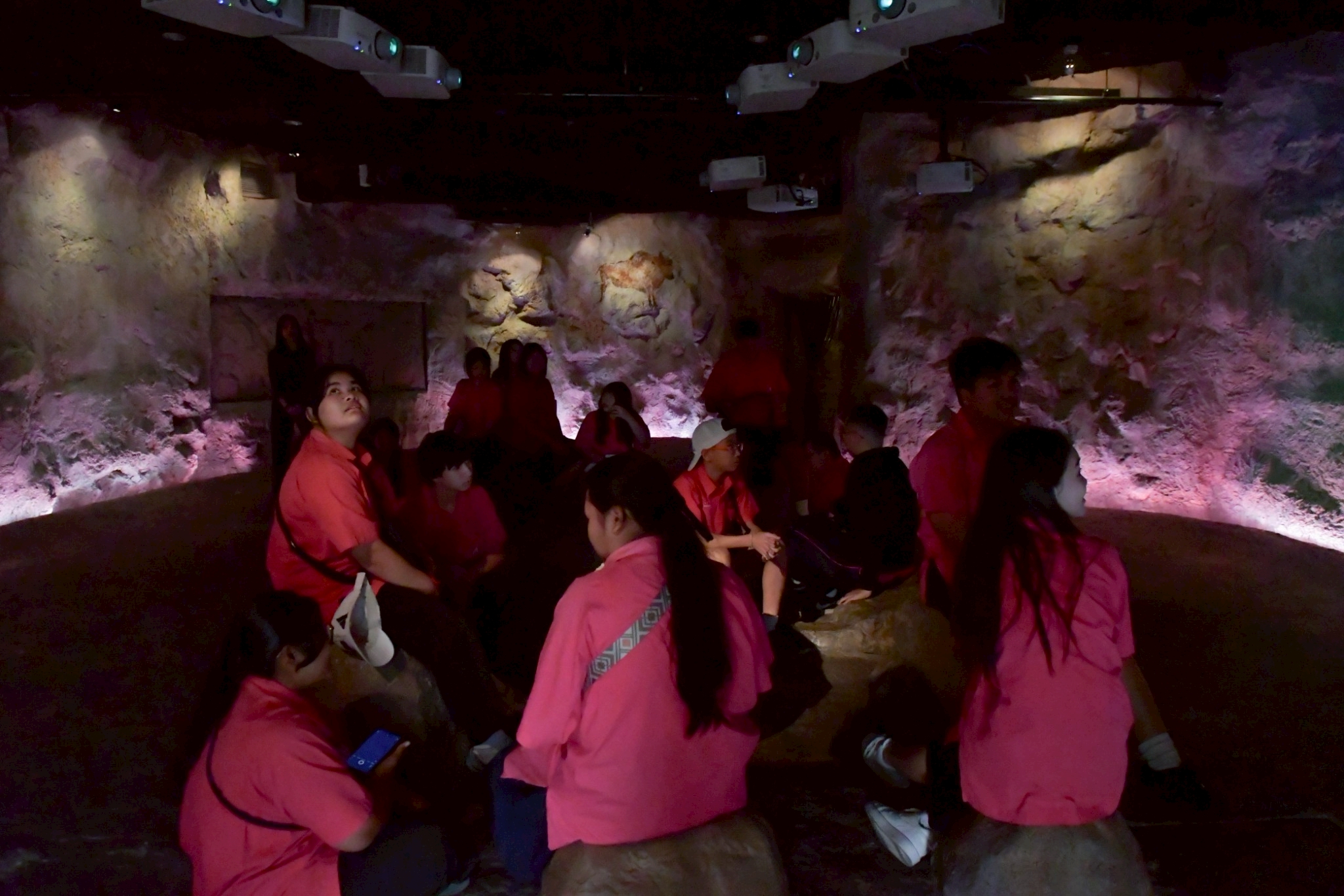 LINE_ALBUM_060269 โรงเรียนวันนายโรง_260209_14.jpg