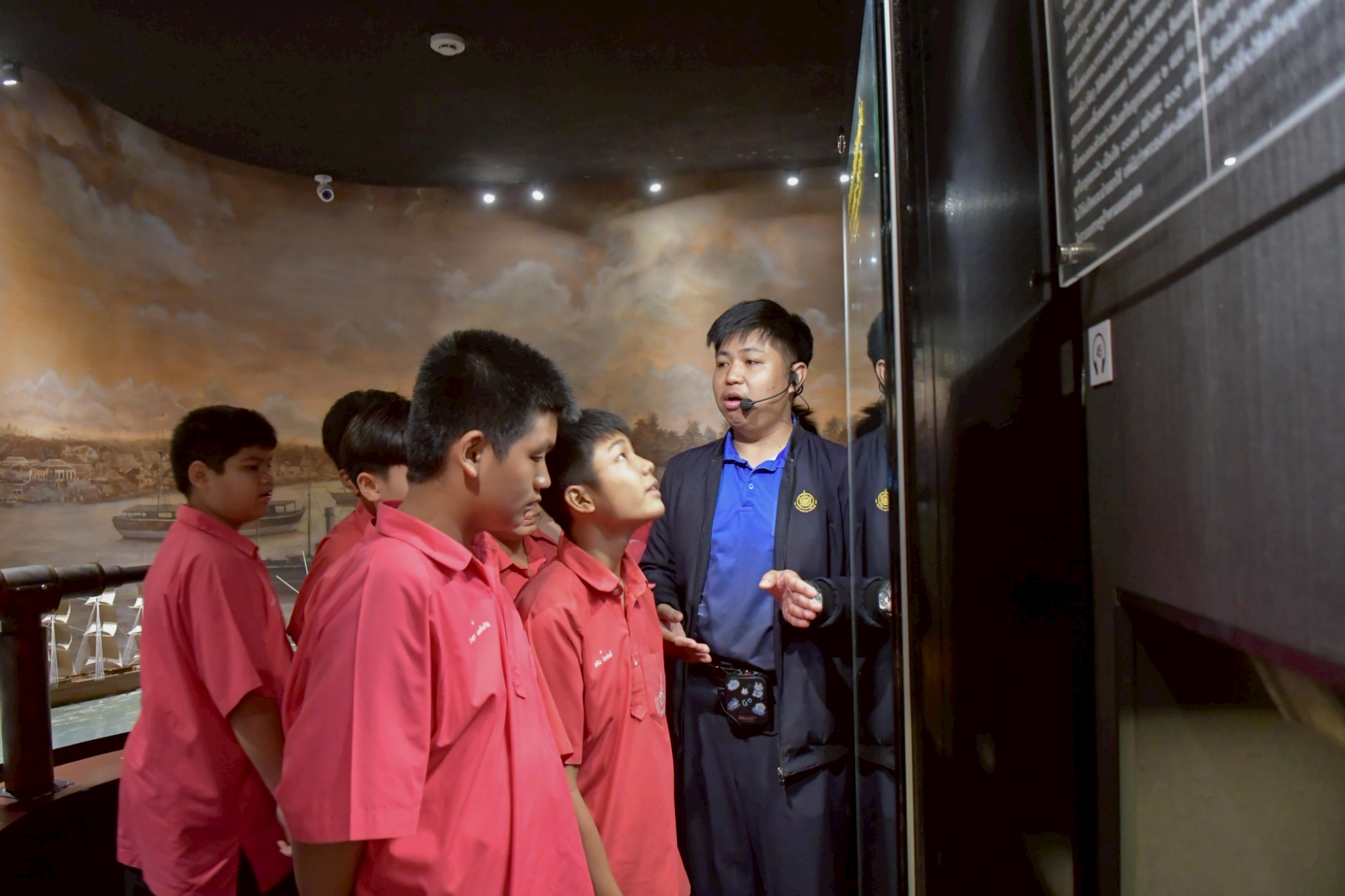 LINE_ALBUM_060269 โรงเรียนวันนายโรง_260209_4.jpg