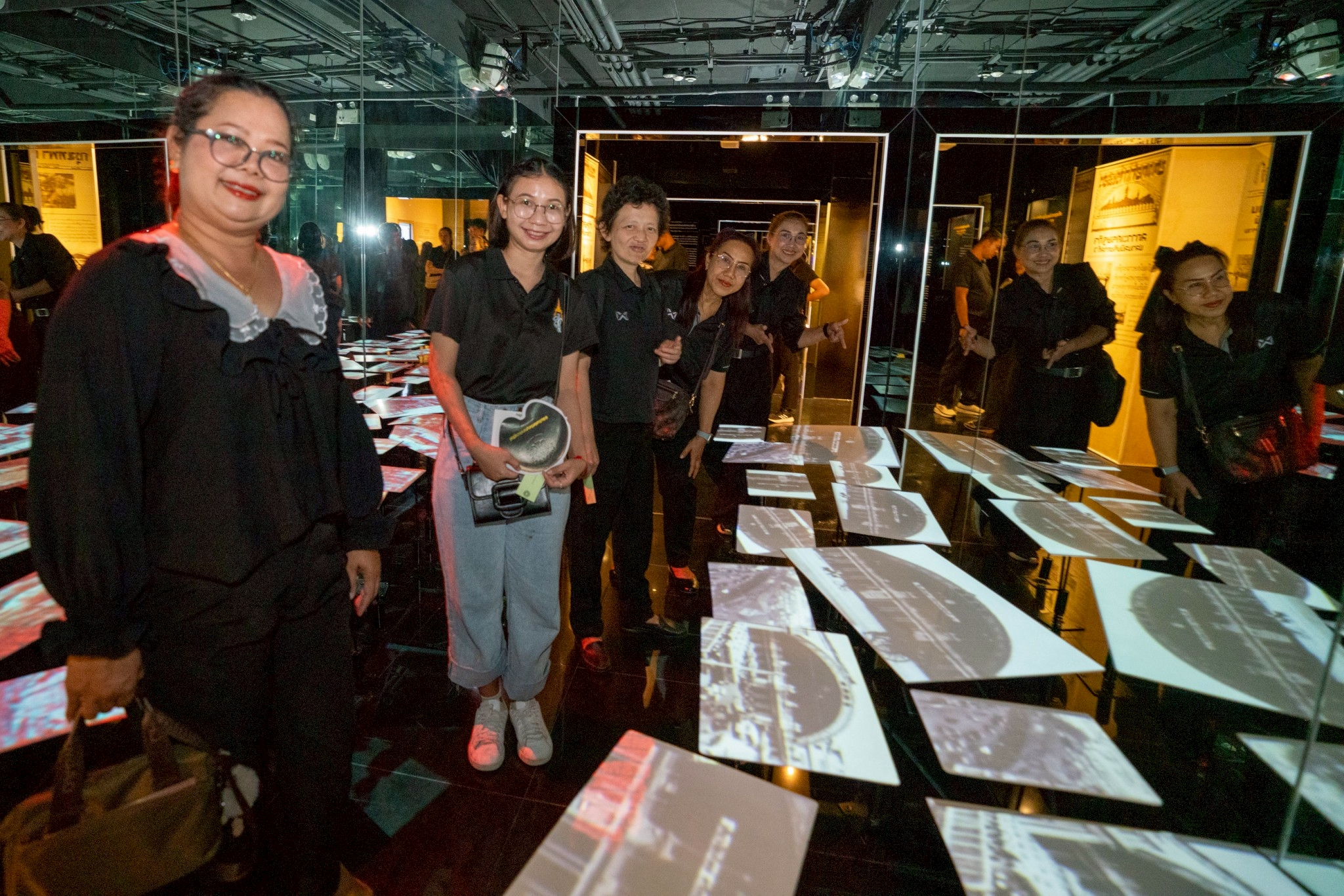 LINE_ALBUM_69-03-27 รร.ชุมชนบ้านไทรย้อย เเละโรงเรียนโค.9.jpg