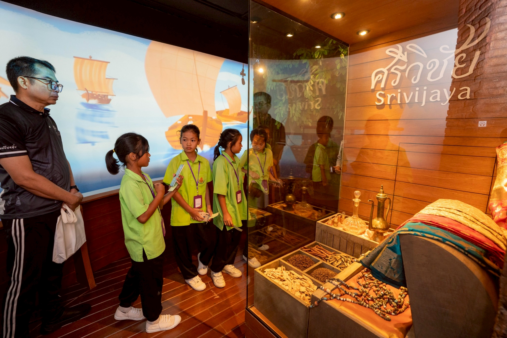 LINE_ALBUM_060369  อบจ สิงห์บุรี_260312_11.jpg