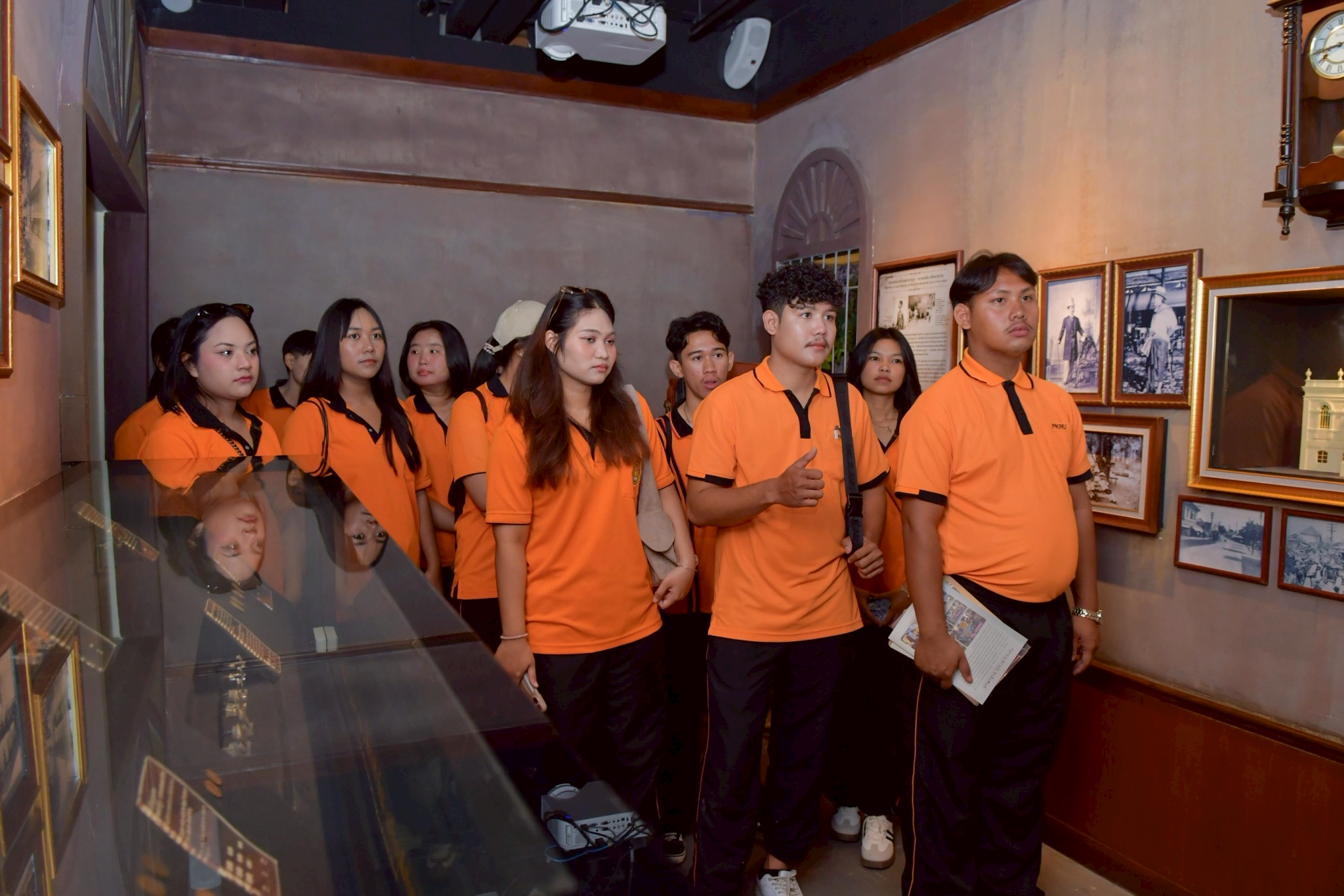 LINE_ALBUM_050569 มหาสิทยาลัยราชภัฏภูเก็ต_260506_10.jpg