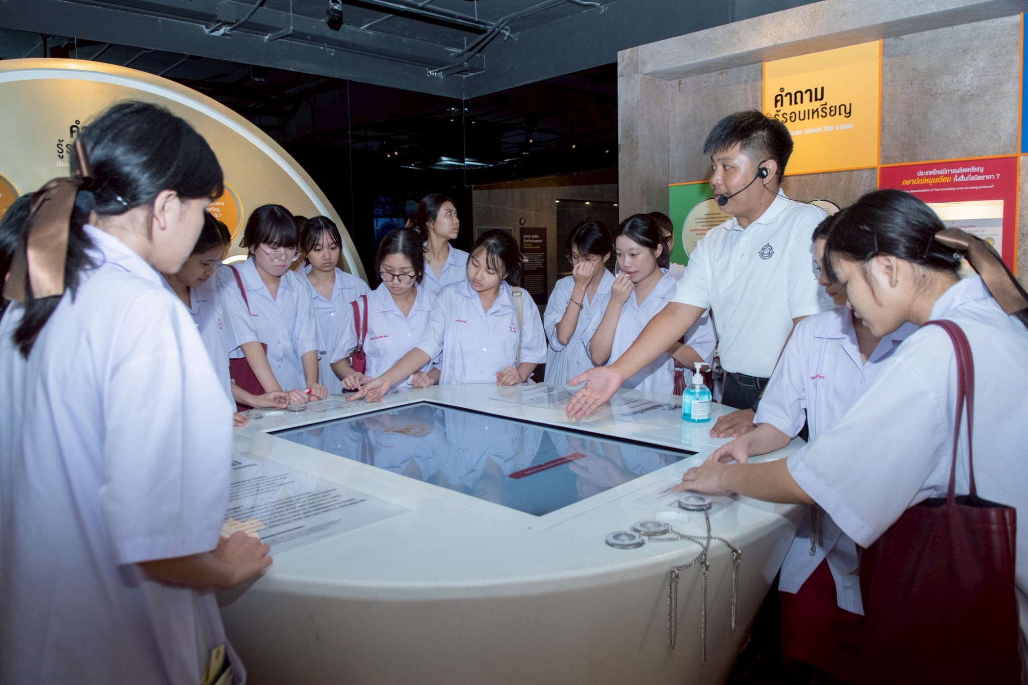 LINE_ALBUM_061069 รร วัฒนาวิทยาลัย_260611_2.jpg