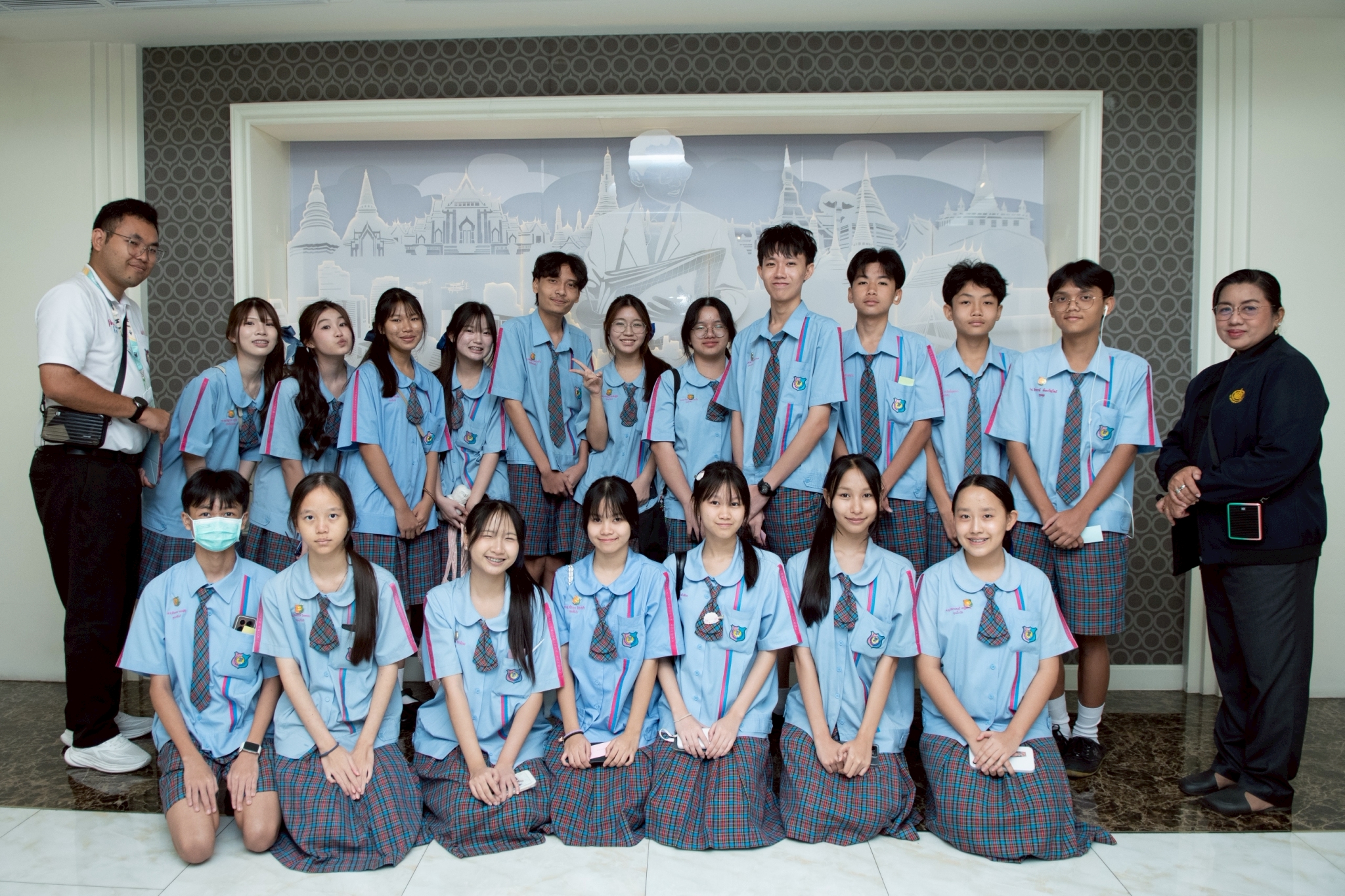 LINE_ALBUM_050669 โรงเรียนกรพิทักษ์ศึกษา_260608_6.jpg