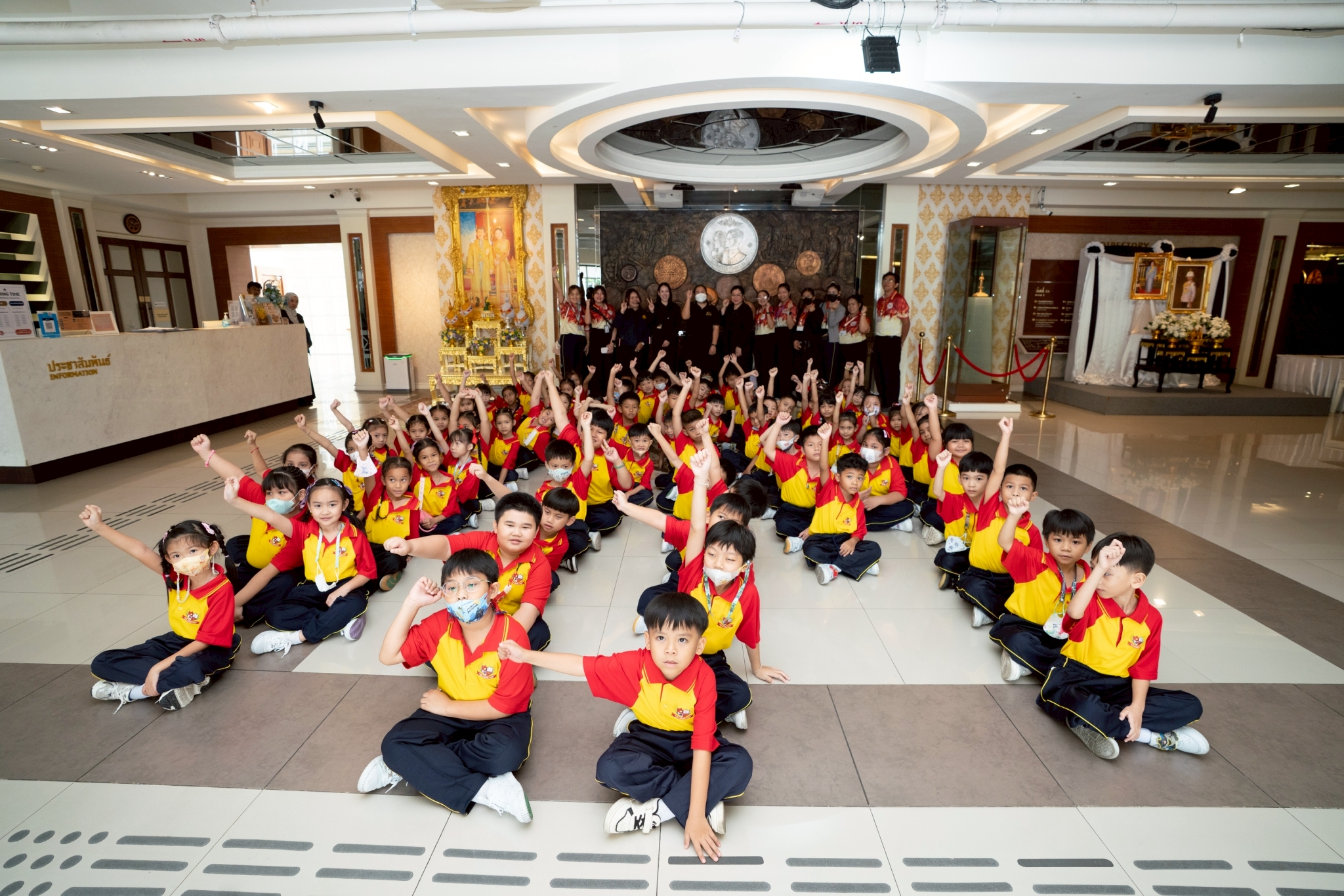 LINE_ALBUM_090769 โรงเรียนนพรัตน์พัฒนศาสตร์_260709_8.jpg