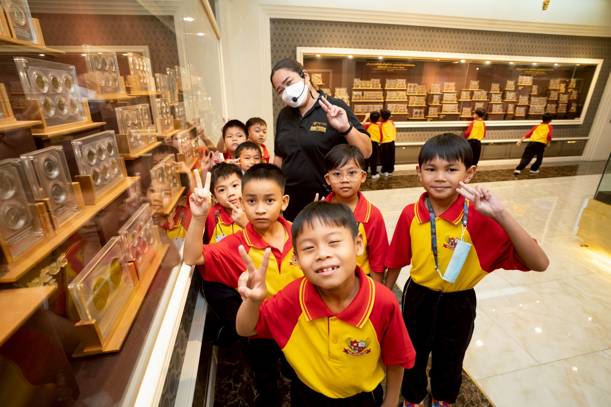 LINE_ALBUM_090769 โรงเรียนนพรัตน์พัฒนศาสตร์_260709_5.jpg