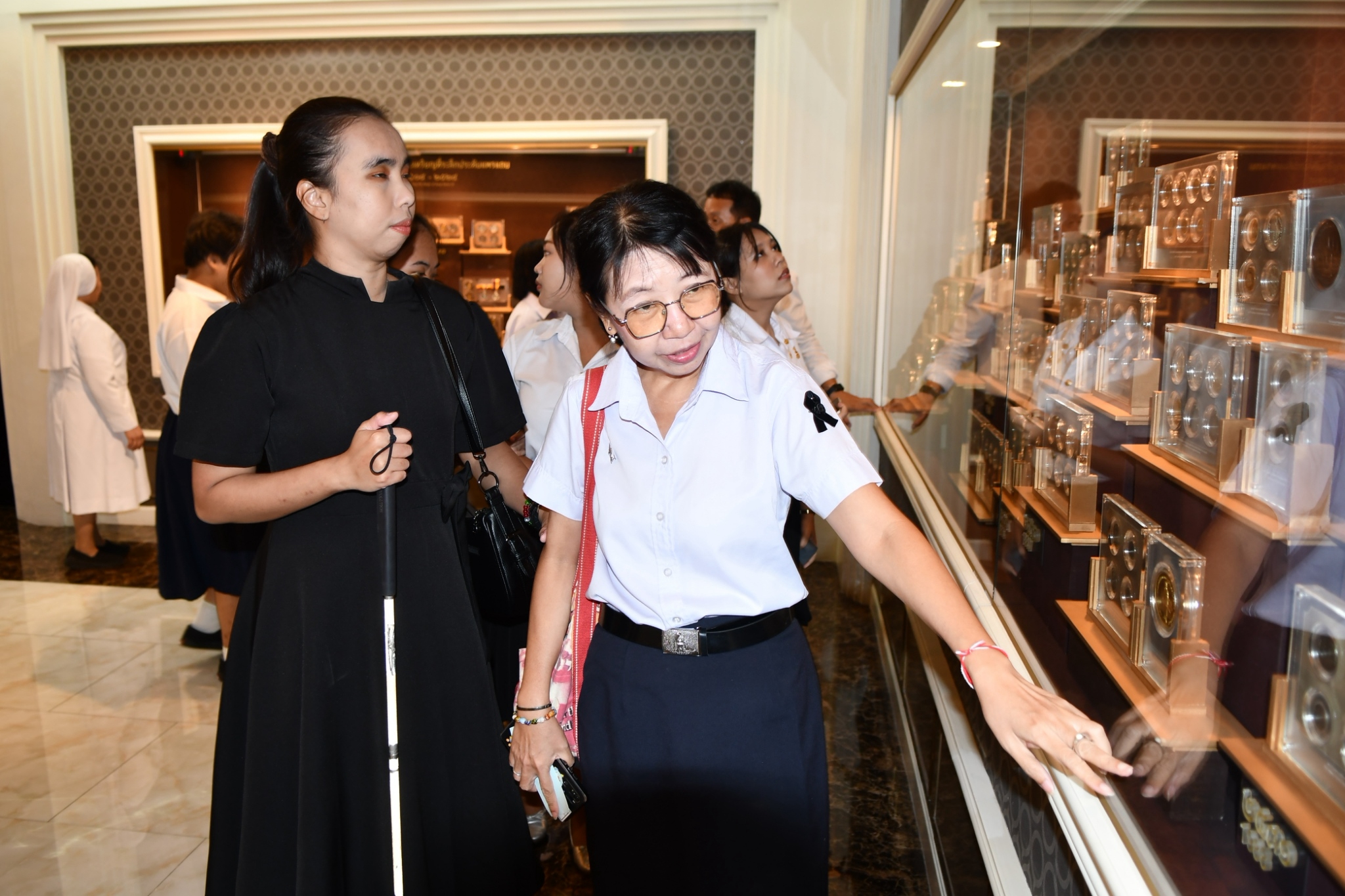 LINE_ALBUM_081469 บริษัทศรัทธาที่กล้าเดิน_260817_11.jpg