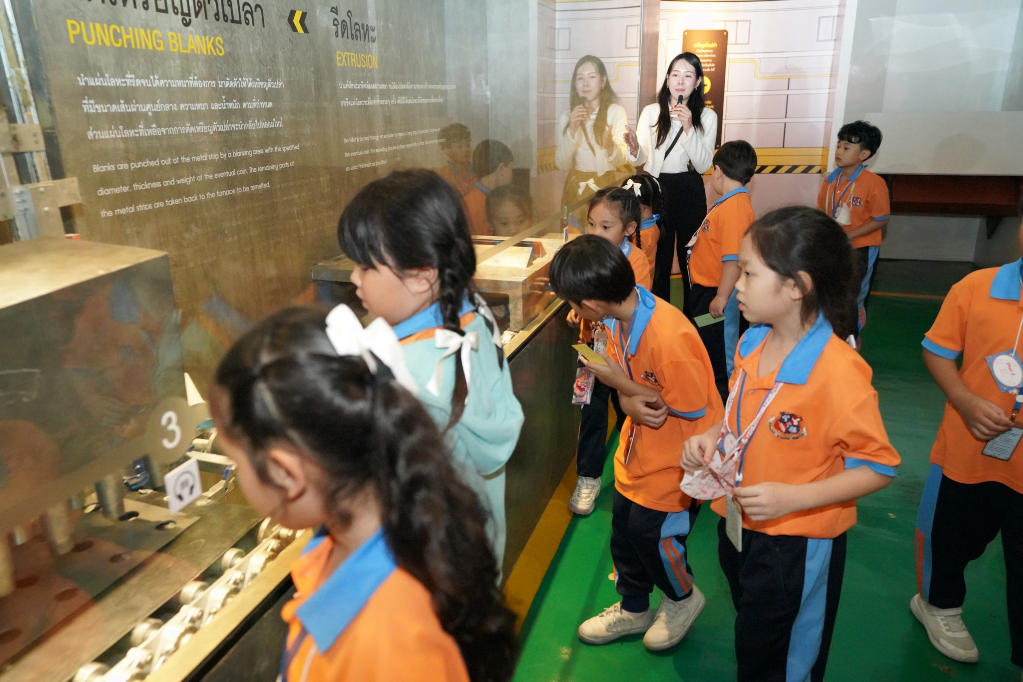 LINE_ALBUM_110969 โรงเรียนสารสาสน์วิเทศนิ_260914_6.jpg