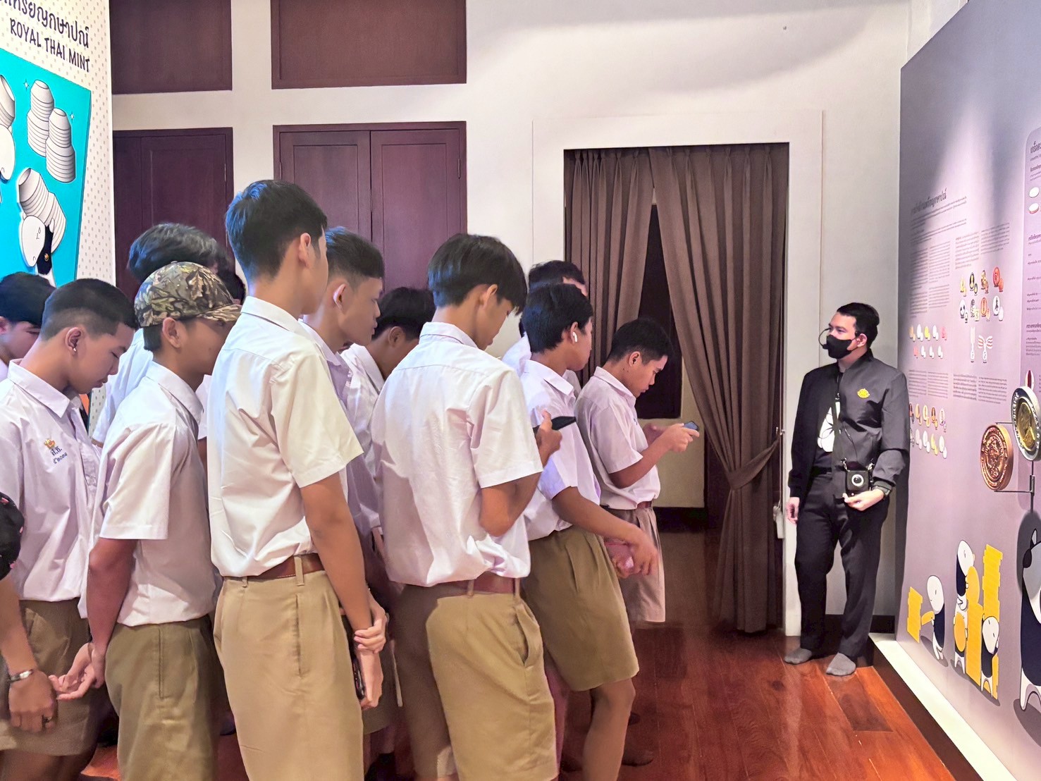 LINE_ALBUM_คณะเดือนสิงหาคม 68_250821_1.jpg