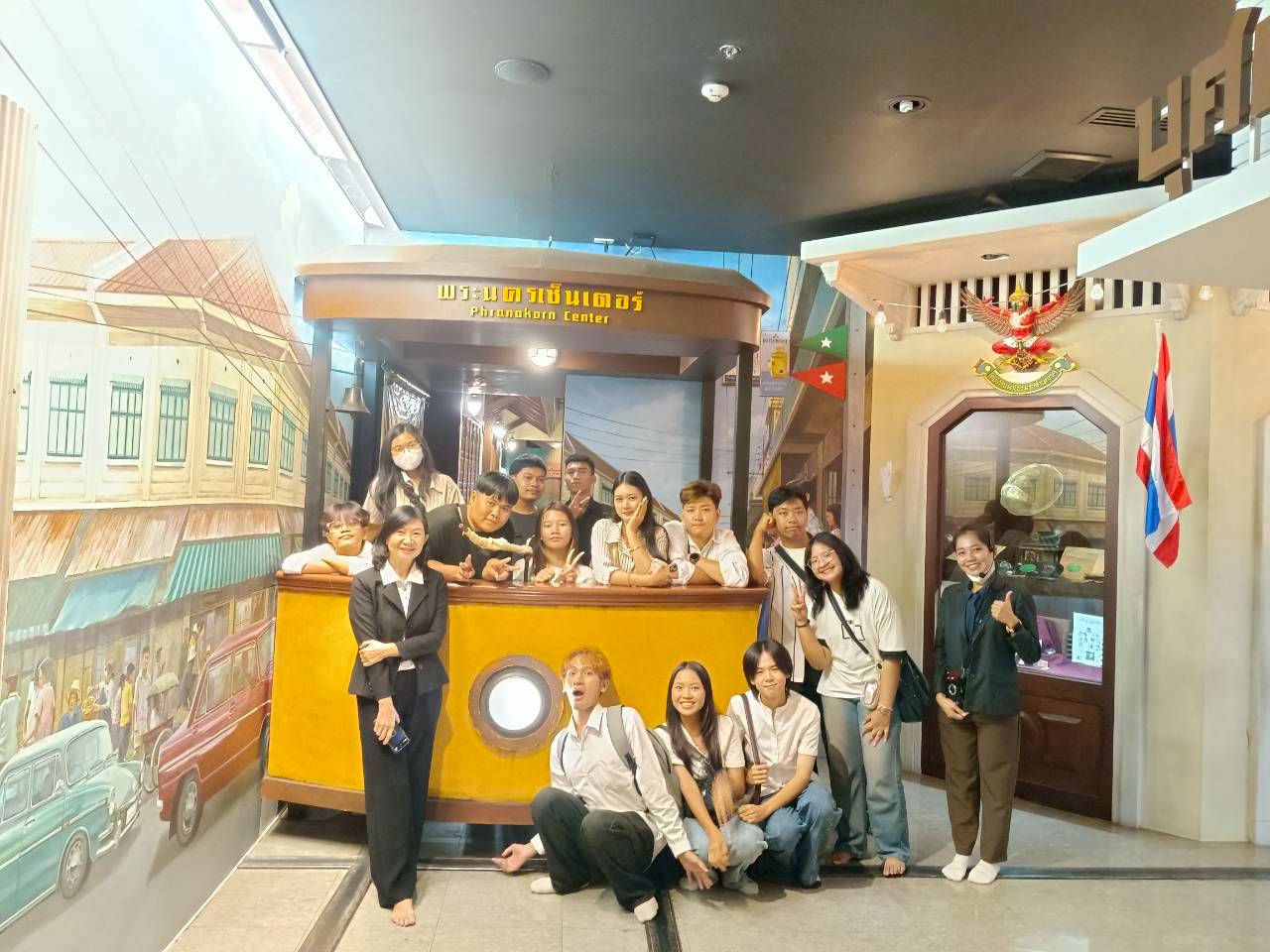 LINE_ALBUM_คณะเดือนกันยา68_250906_10.jpg