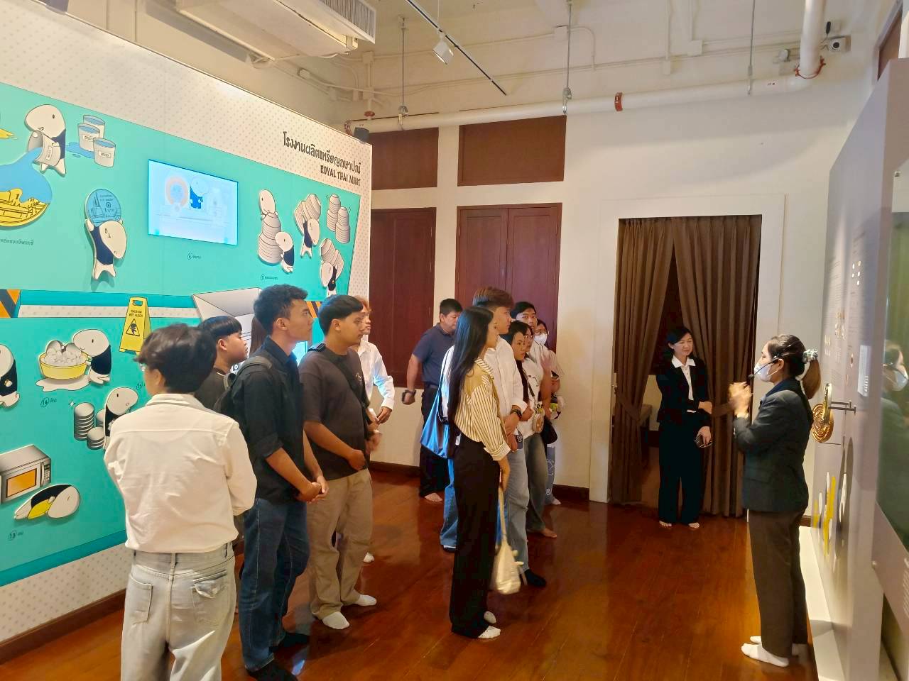 LINE_ALBUM_คณะเดือนกันยา68_250906_3.jpg