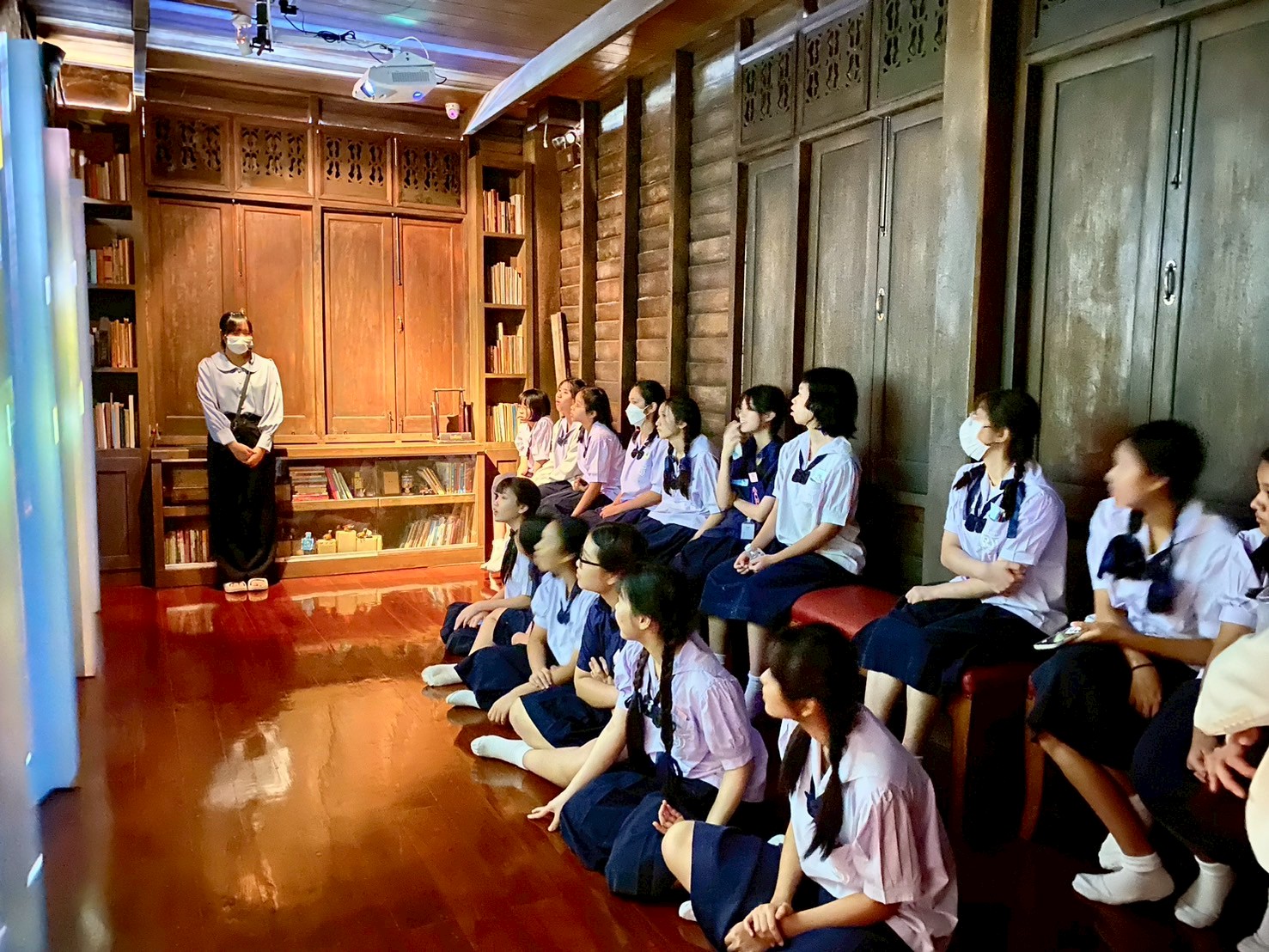 LINE_ALBUM_คณะเดือนกันยา68_250906_5.jpg