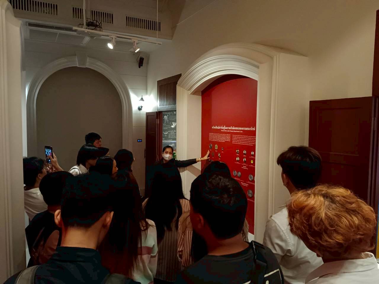LINE_ALBUM_คณะเดือนกันยา68_250906_5.jpg