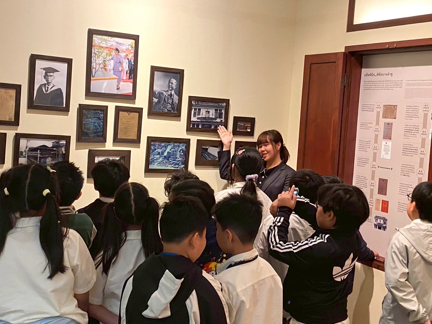 LINE_ALBUM_คณะเดือนพฤศจิกายน 68_251129_2.jpg