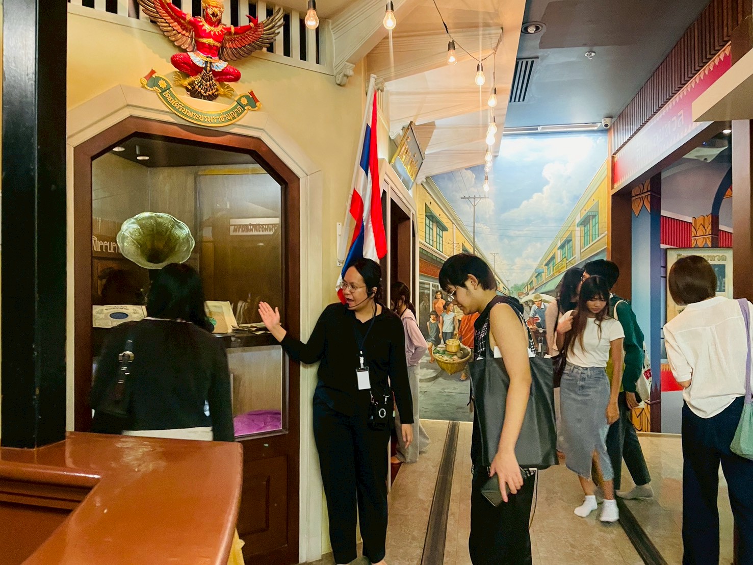 LINE_ALBUM_คณะเดือนพฤศจิกายน 68_251116_3.jpg