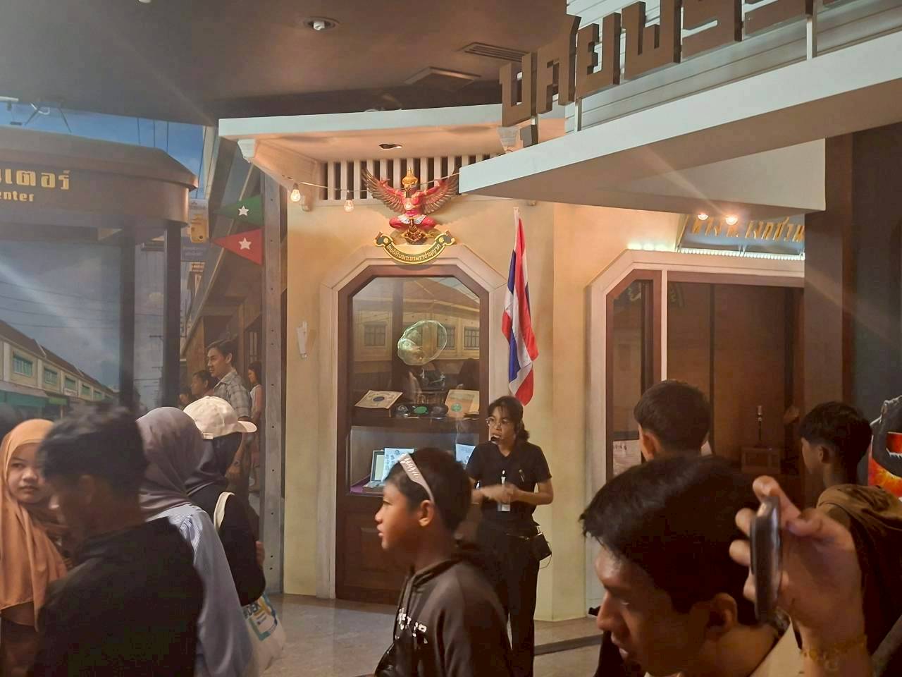 LINE_ALBUM_คณะเดือนพฤศจิกายน 68_251116_5.jpg