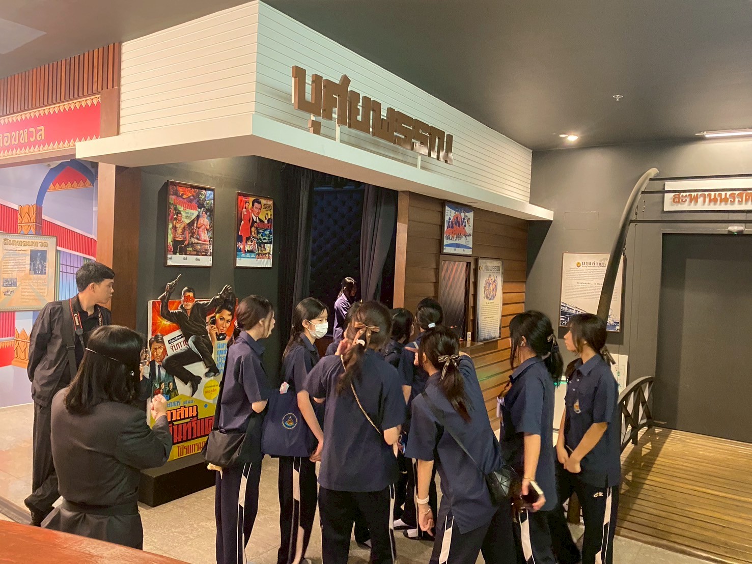 LINE_ALBUM_คณะธ.ค. 68_251211_6.jpg