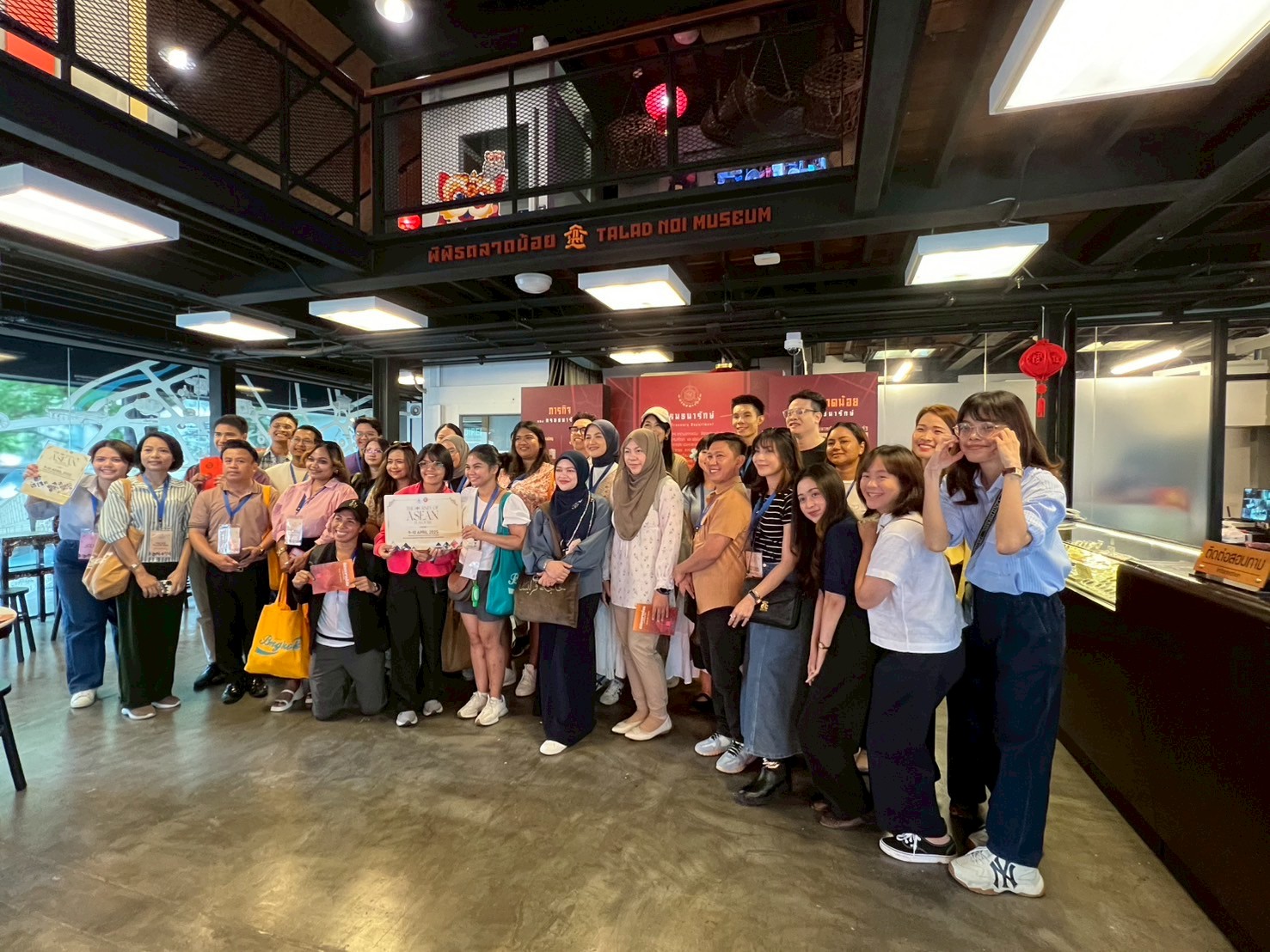 LINE_ALBUM_คณะเข้าชม เมษา 68_250410_4.jpg