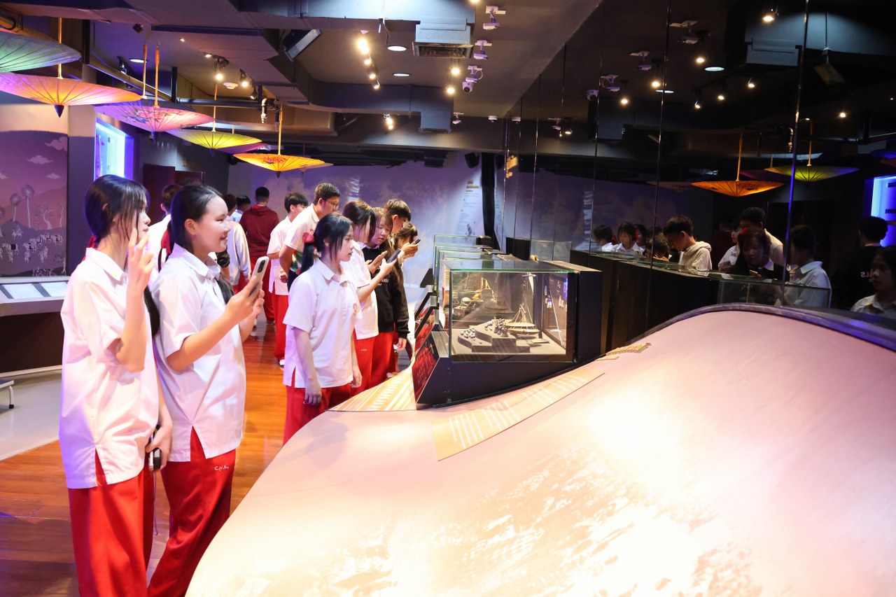 3G4A2654_1280x853.JPG
