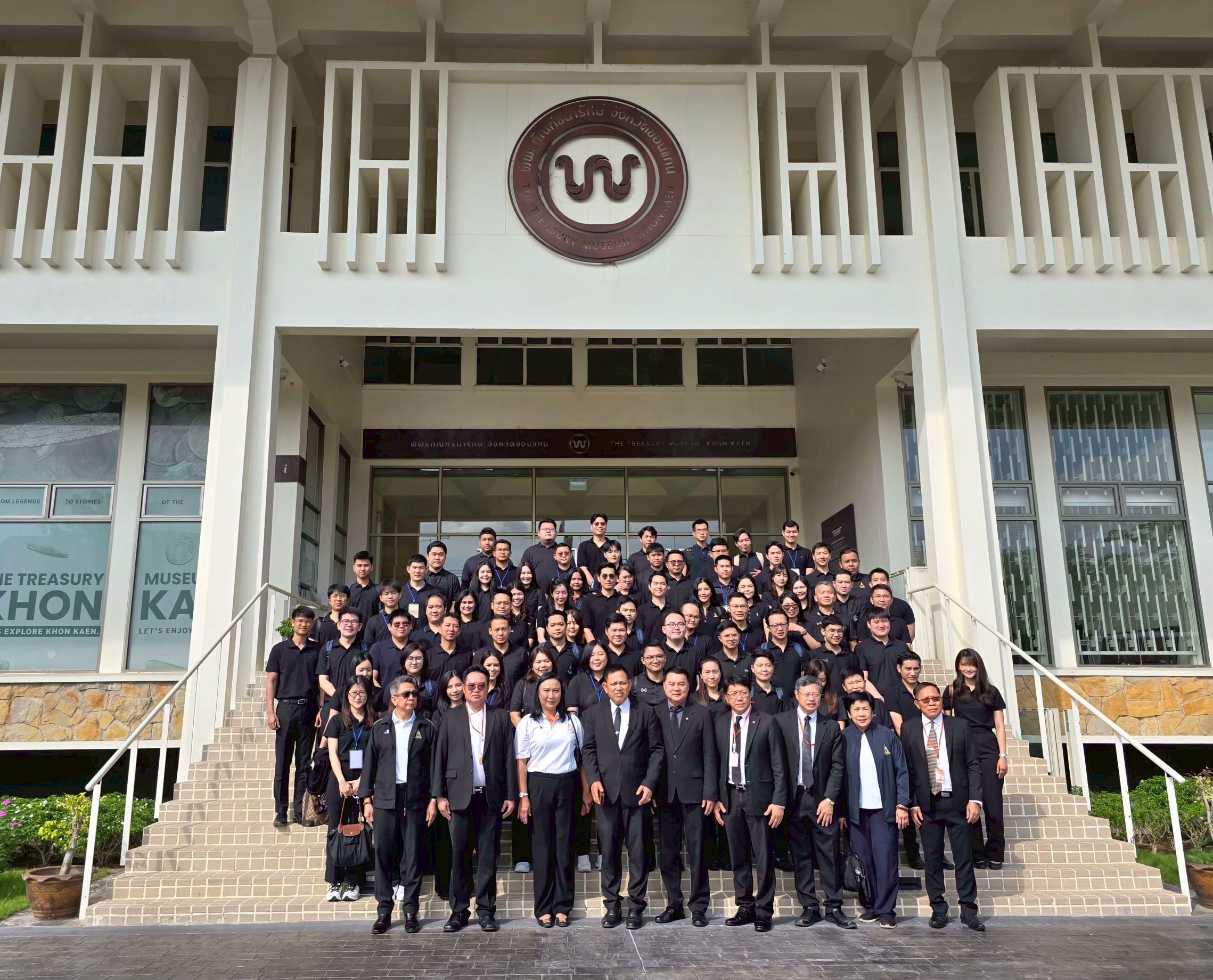 LINE_ALBUM_คณะ พฤศจิกายน_251111_2.jpg