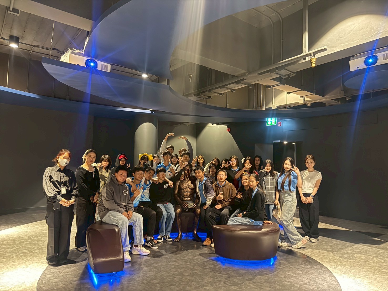 LINE_ALBUM_คณะ พฤศจิกายน_251126_14.jpg