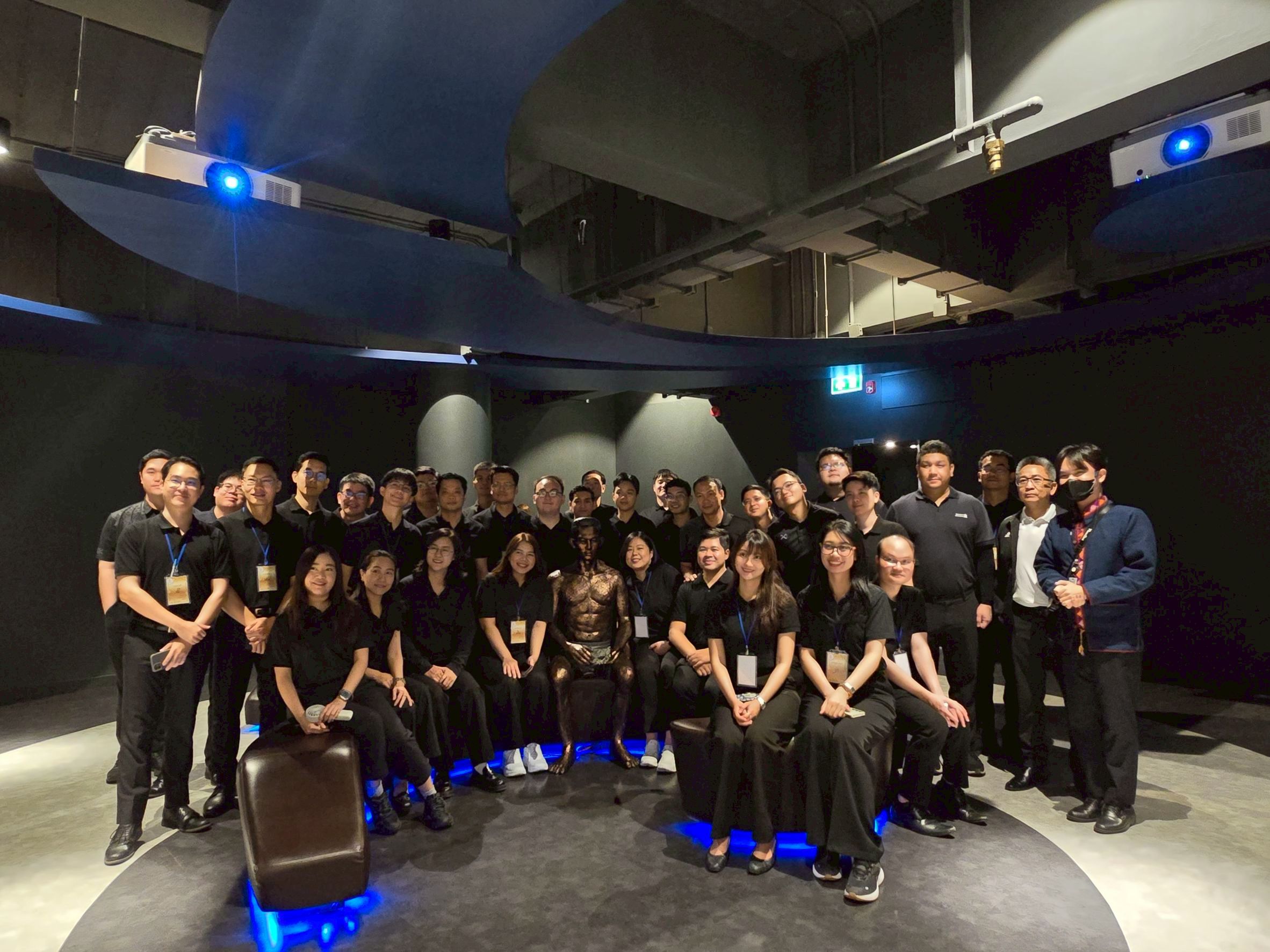 LINE_ALBUM_คณะ พฤศจิกายน_251111_7.jpg