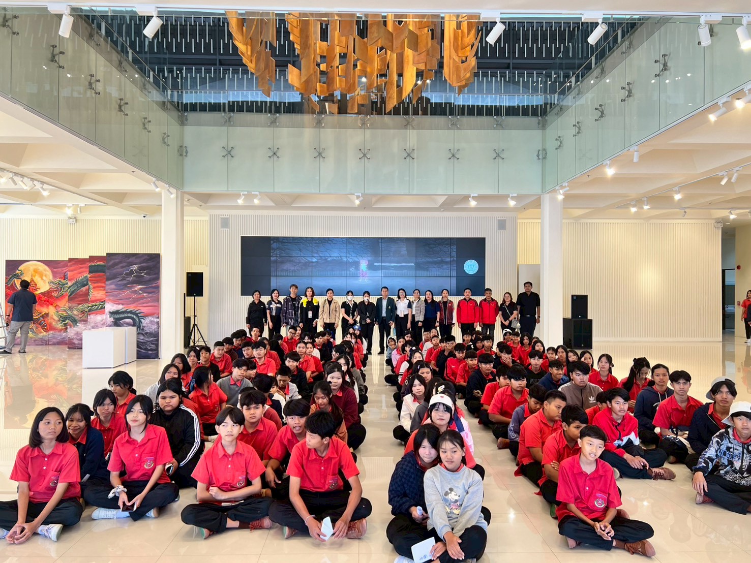 LINE_ALBUM_คณะ ธันวาคม 2568_251224_32.jpg