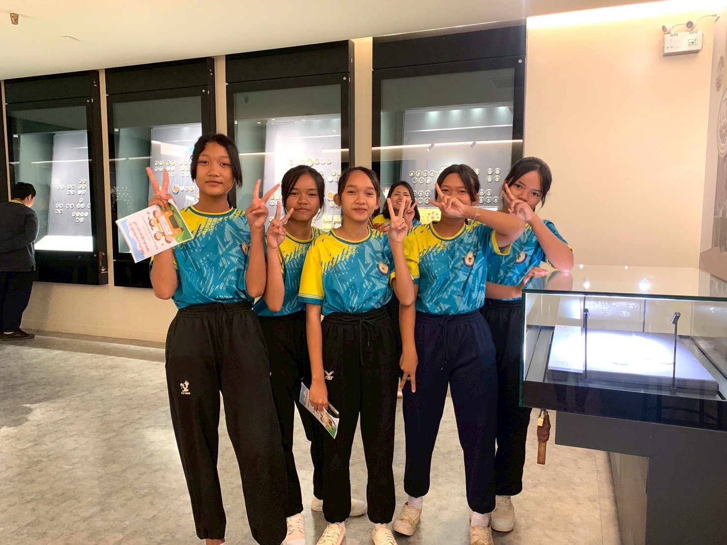 LINE_ALBUM_คณะ ธันวาคม 2568_251203_10.jpg