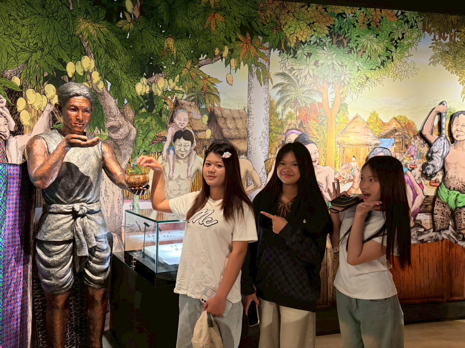 LINE_ALBUM_คณะ ธันวาคม 2568_251226_14.jpg