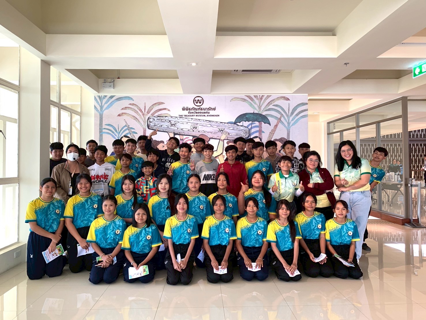 LINE_ALBUM_คณะ ธันวาคม 2568_251203_17.jpg