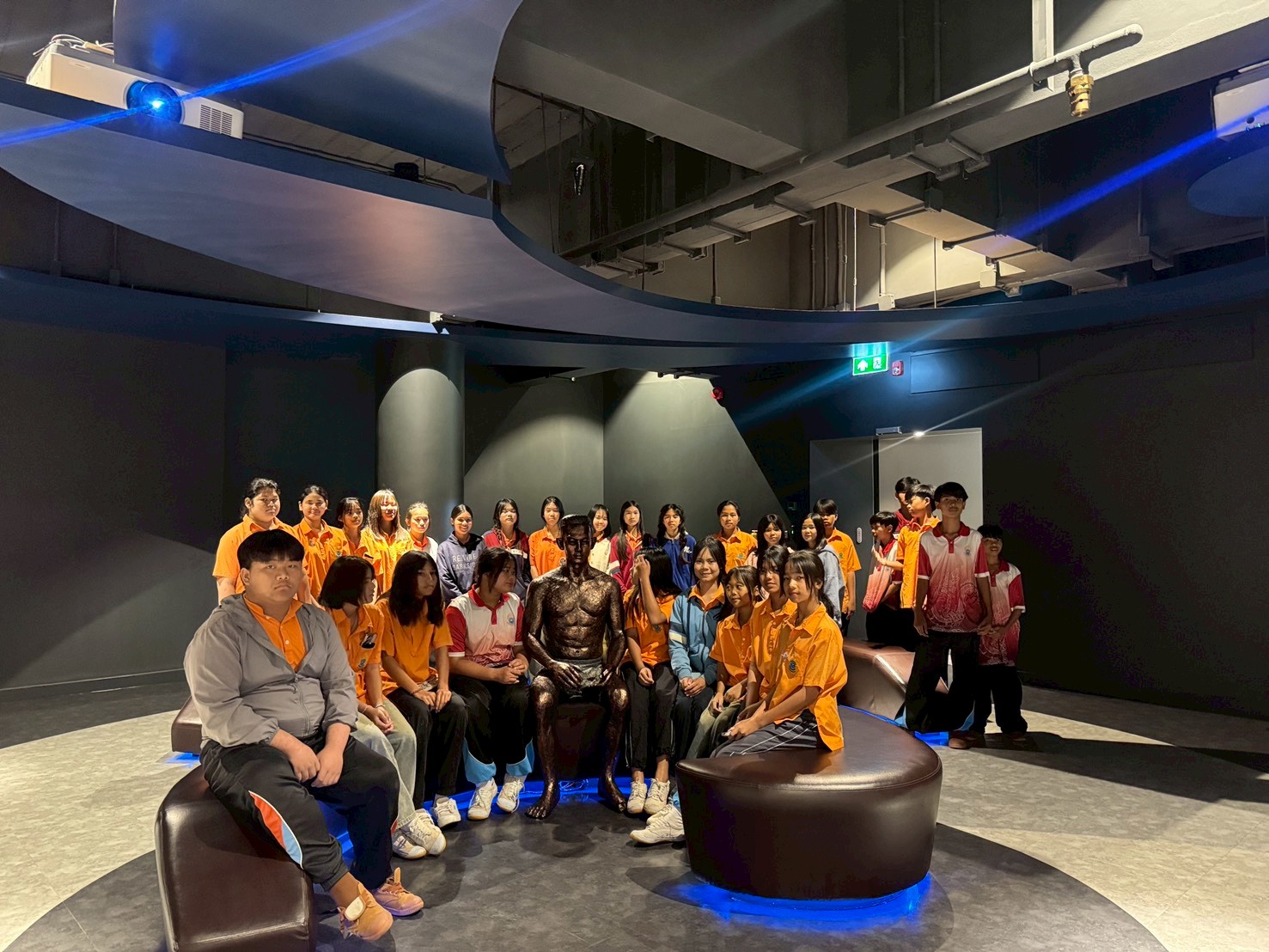 LINE_ALBUM_คณะ ธันวาคม 2568_251226_10.jpg