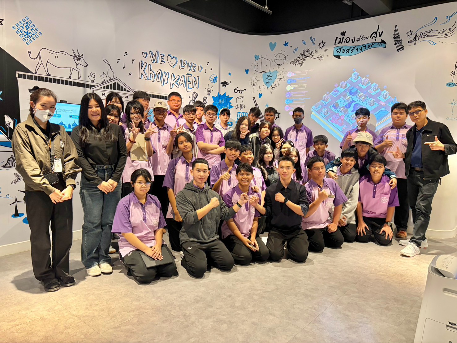 LINE_ALBUM_โรงเรียนบ้านไผ่ _ คณะเลี้ยงไข้รายวัน_260918_4.jpg