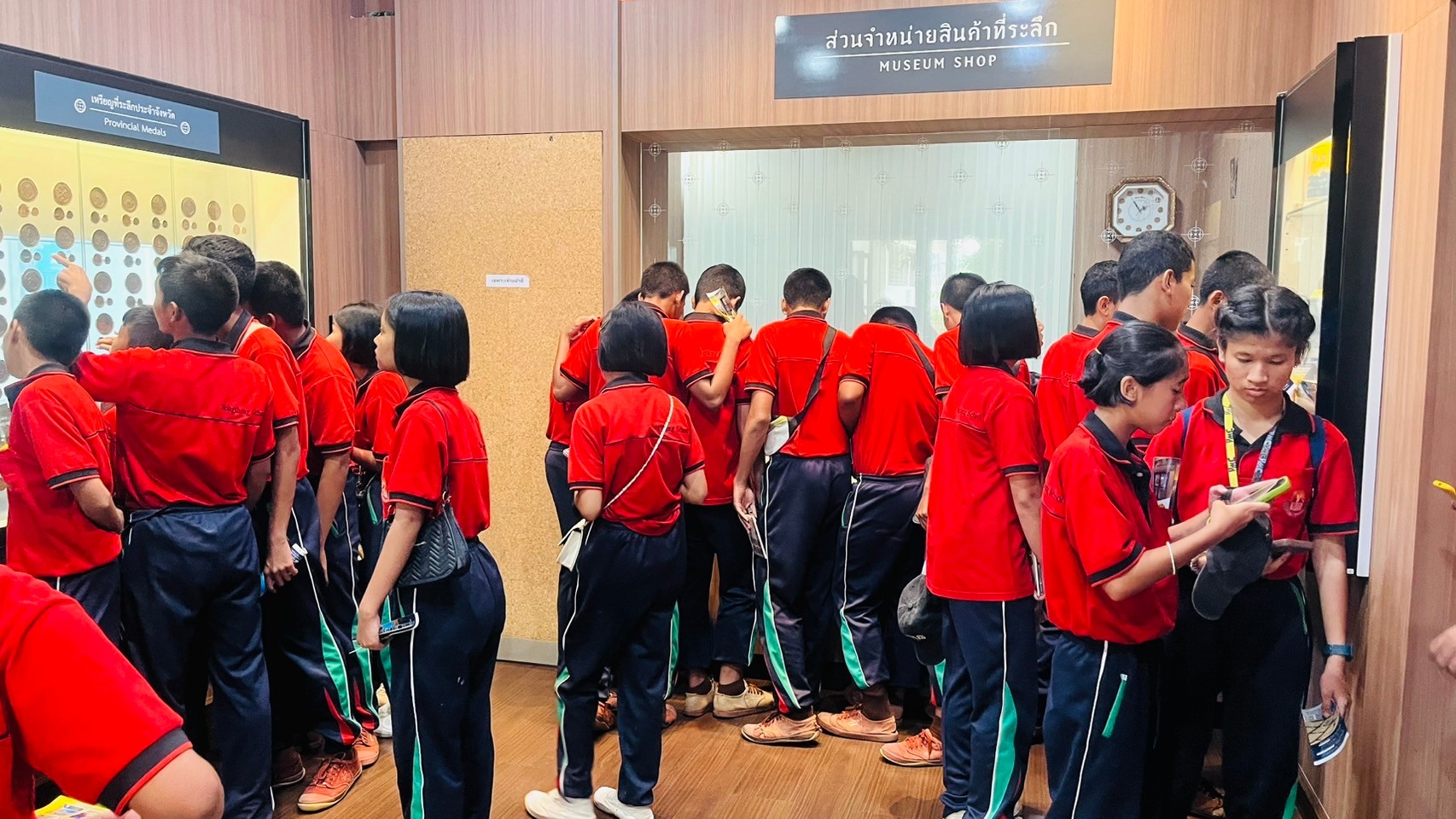 LINE_ALBUM_รร.บ้านหนองธง พัทลุง_250328_7.jpg